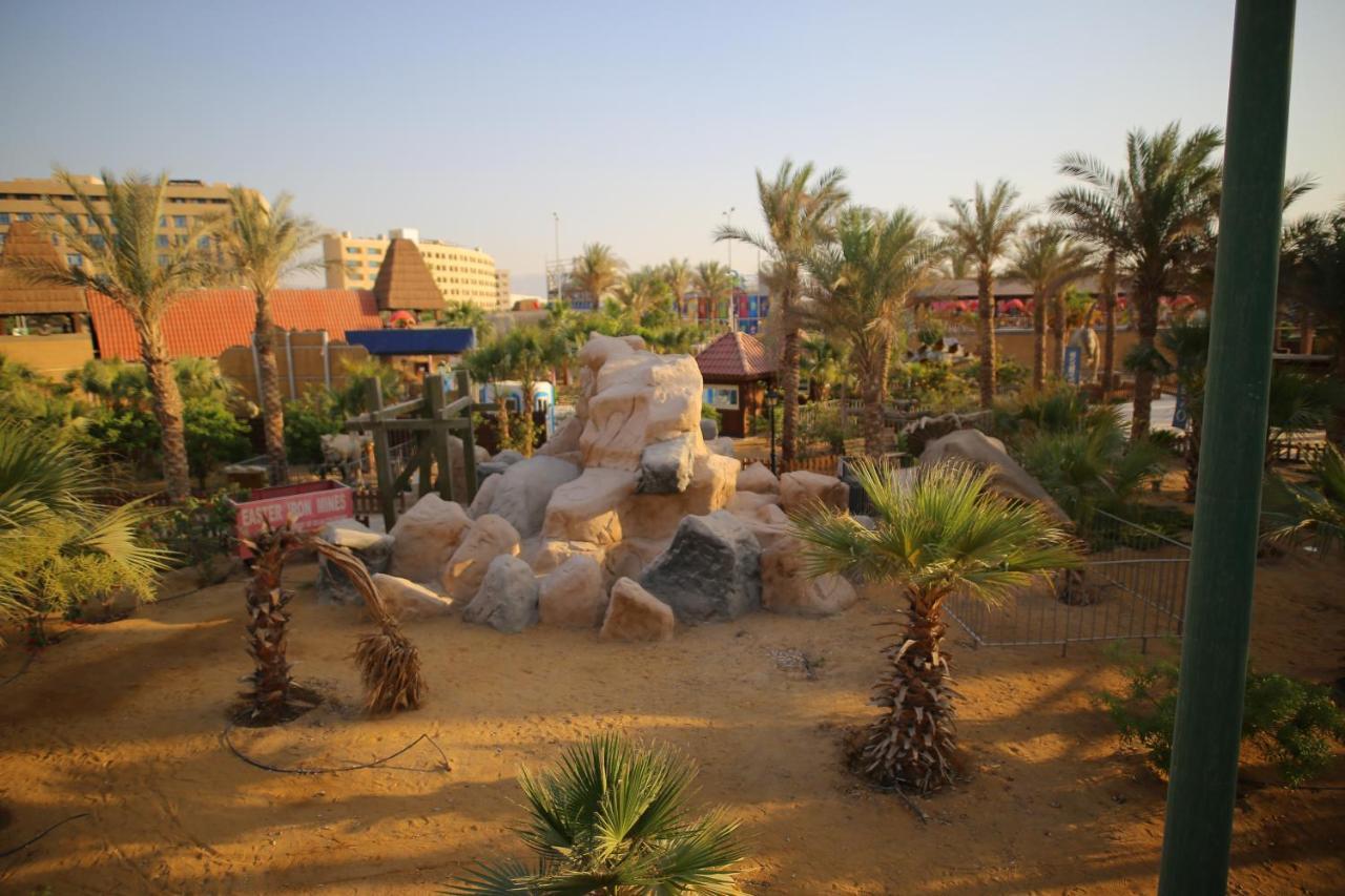 עיין סוחנה Swiss Inn Teda Hotel & Aqua Park מראה חיצוני תמונה