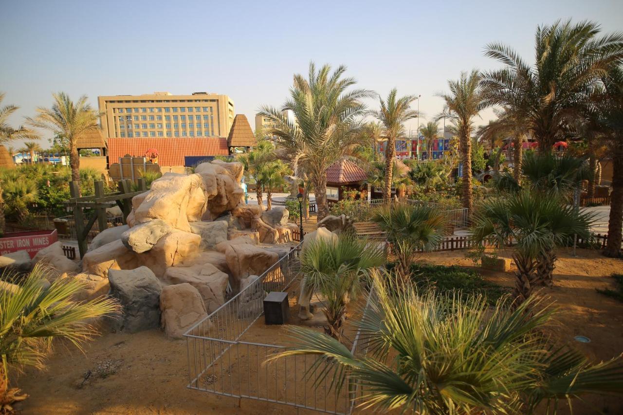 עיין סוחנה Swiss Inn Teda Hotel & Aqua Park מראה חיצוני תמונה
