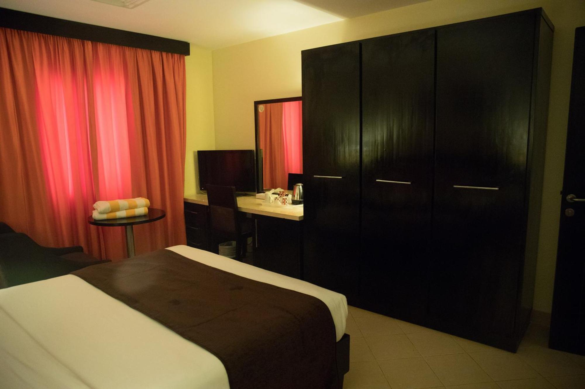 עיין סוחנה Swiss Inn Teda Hotel & Aqua Park מראה חיצוני תמונה