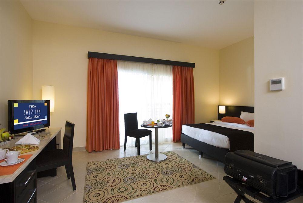 עיין סוחנה Swiss Inn Teda Hotel & Aqua Park מראה חיצוני תמונה