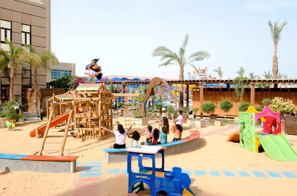 עיין סוחנה Swiss Inn Teda Hotel & Aqua Park מראה חיצוני תמונה